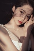台湾美女欧阳娜娜白裙优雅性感写真图片