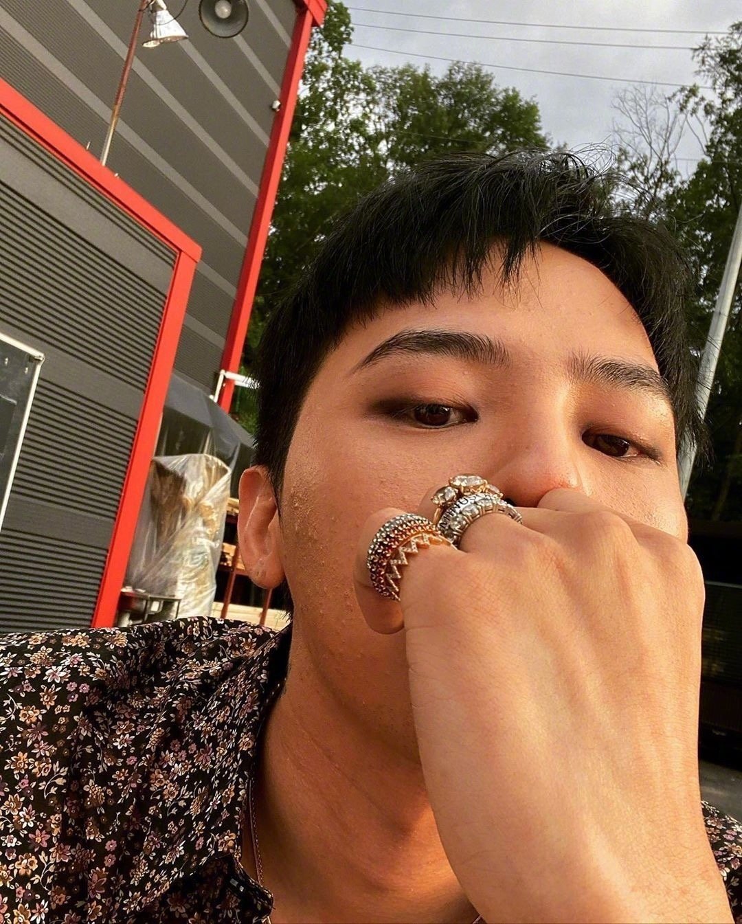 权志龙GD帅气魅力自拍照 3