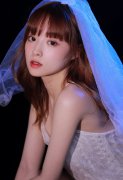清纯少女锁骨精致白皙美女照片