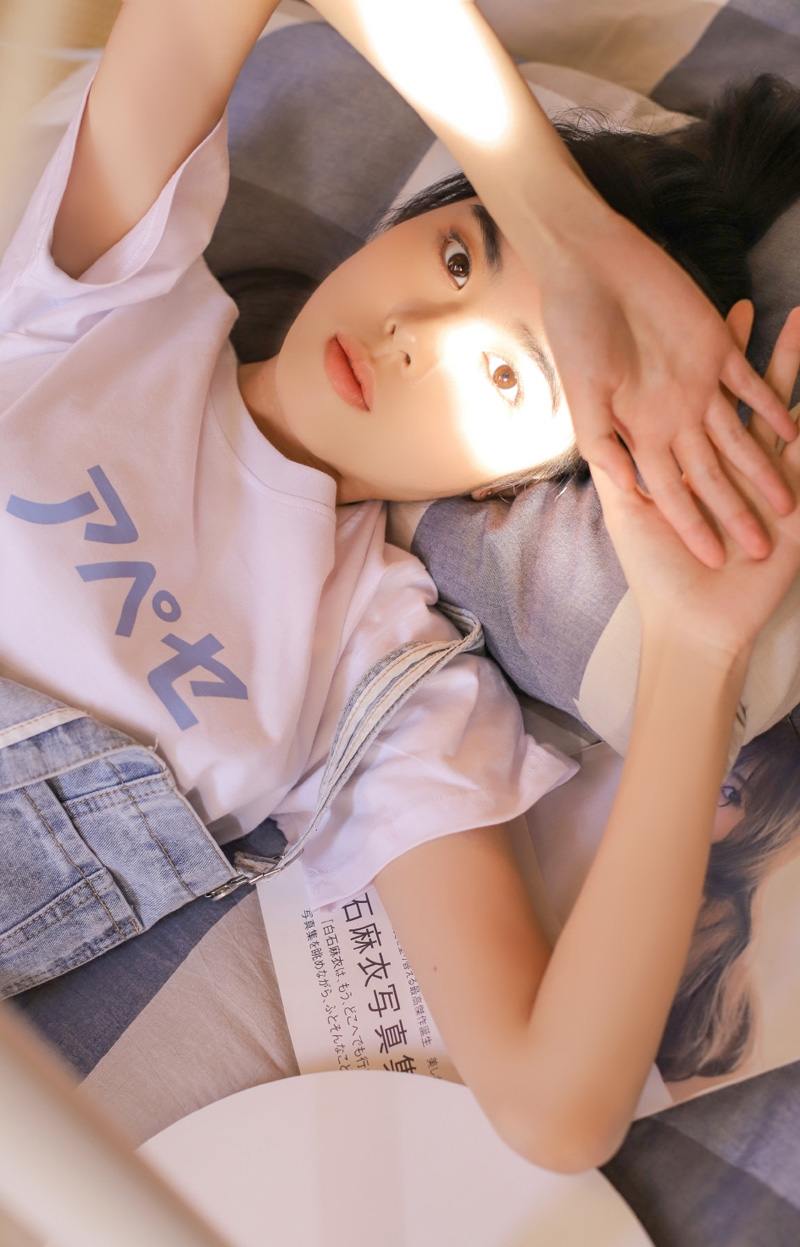 邻家女孩性格慵懒女生图片 7