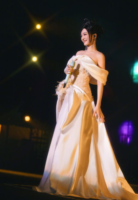 台湾美女明星张韶涵寓言世界巡回演唱会图片 8
