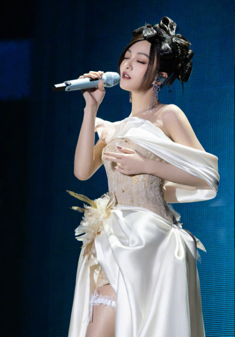 台湾美女明星张韶涵寓言世界巡回演唱会图片 9
