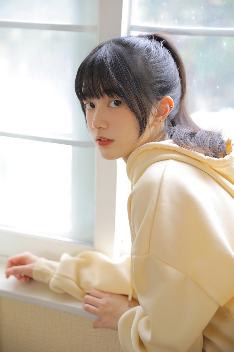 鹅蛋脸美女青春有活力写真摄影 3