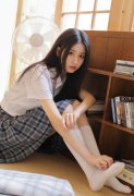 美女校花娇软可爱写真摄影