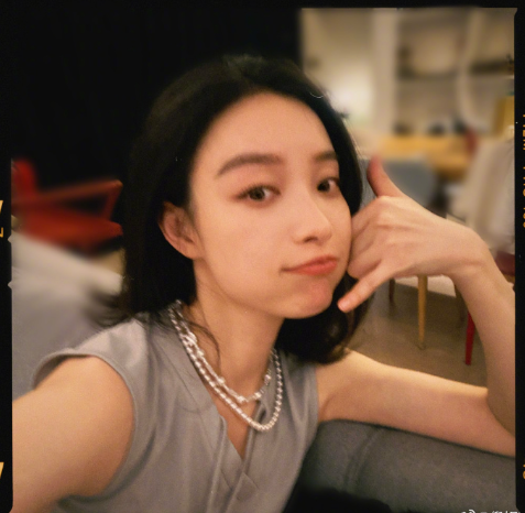 中国美女演员倪妮自拍照图片 6