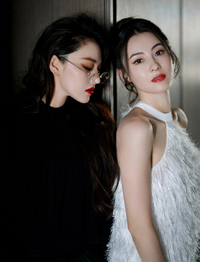 中国美女明星张馨予张柏芝合照怪好看的 5