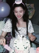 99年湖南美女明星张婧仪生日照图片