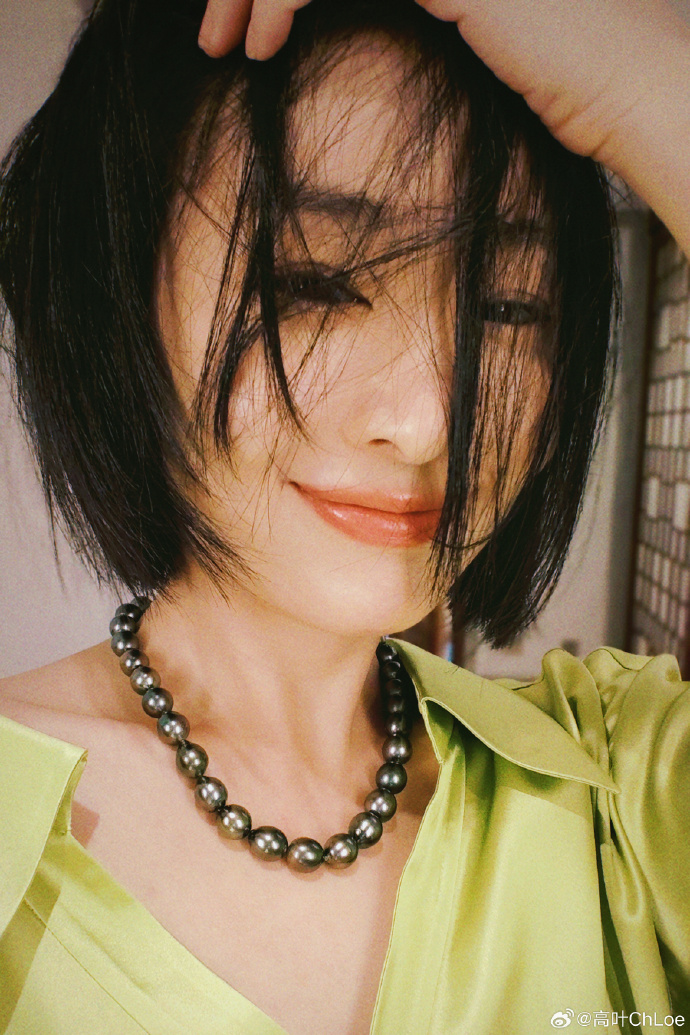 狂飙大嫂美女明星高叶自拍照图片 8