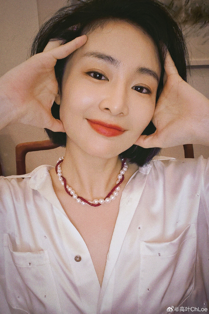 狂飙大嫂美女明星高叶自拍照图片 2