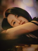 漂亮美女演员李沁落跑城市写真图片