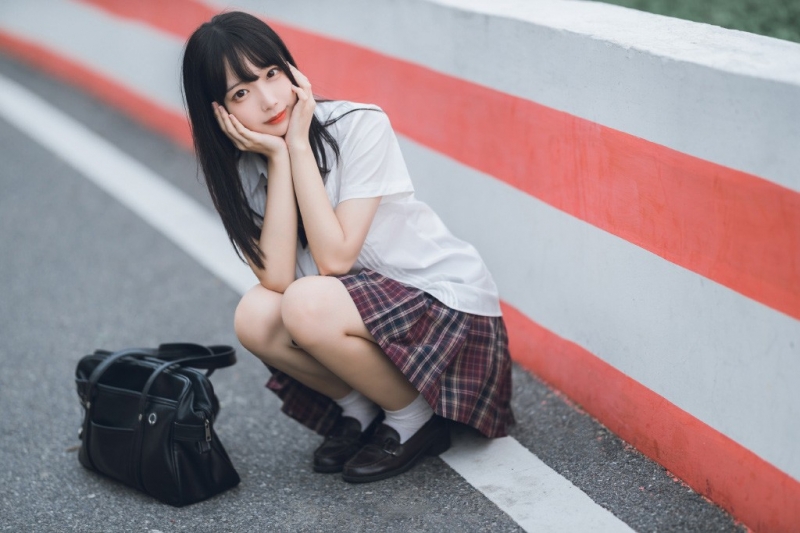 JK制服美女图片高清身姿窈窕曼妙女生图片 5
