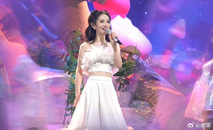 四川美女图片高清主持人谢娜你好星期六图片 7