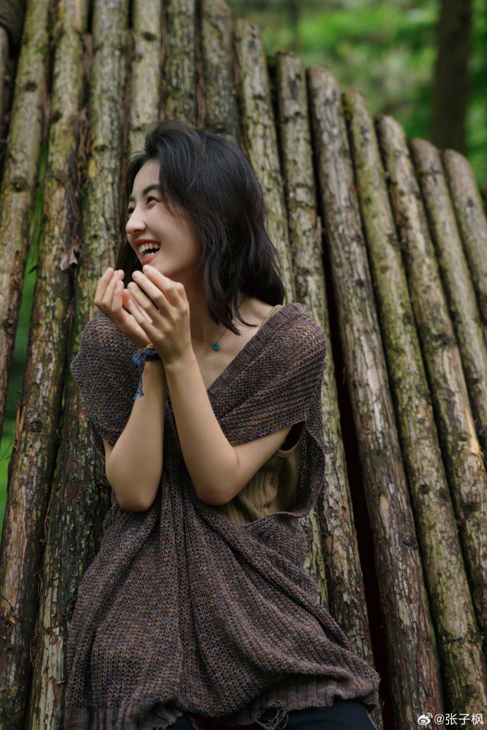 邻家妹妹张子枫森系美女写真 9