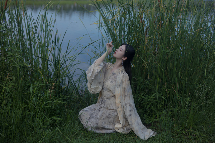 大眼美女写真古装美女图片 2