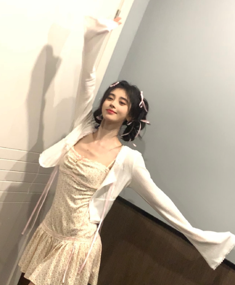 四川美女明星鞠婧祎卡哇伊图片 3