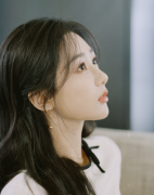 90后美女明星杨紫唯美人像图片